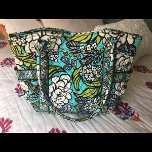 Vera Bradley Islands Blooms tote